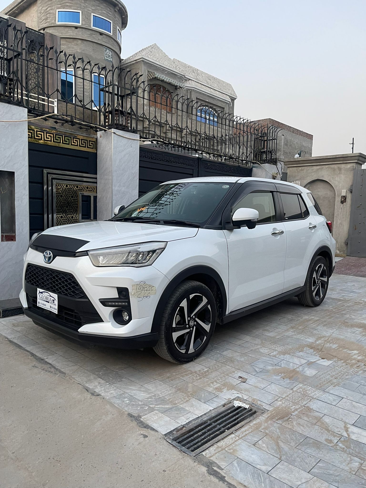 Determined to speed up the process of cropping hundreds of my scans, I set out on a journey to build a free tool that crops multiple photos from single